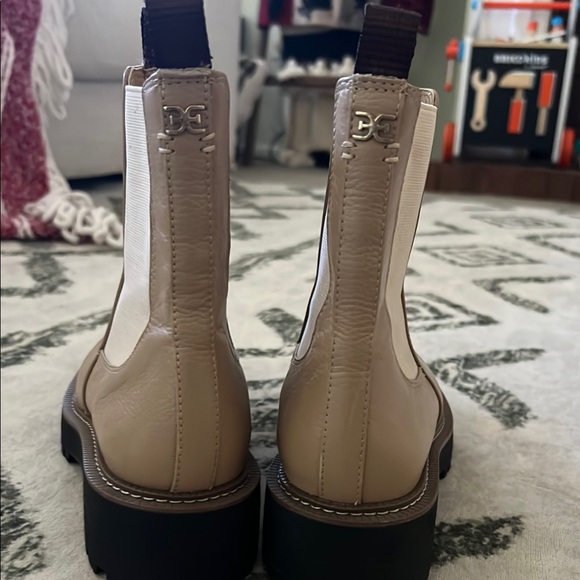 Sam Edelman Cream Leather Ankle Boots - Picture 4 of 4